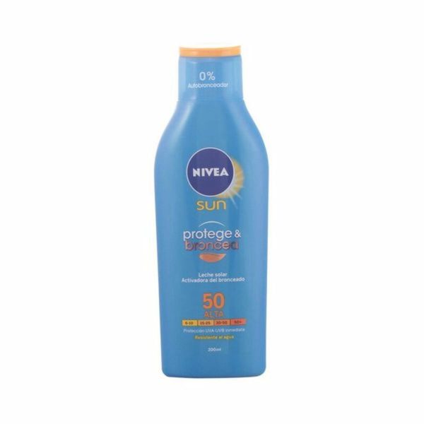 Nivea Protect & Bronze Αδιάβροχη Αντηλιακή Λοσιόν για το Σώμα SPF50 200ml - S0521161