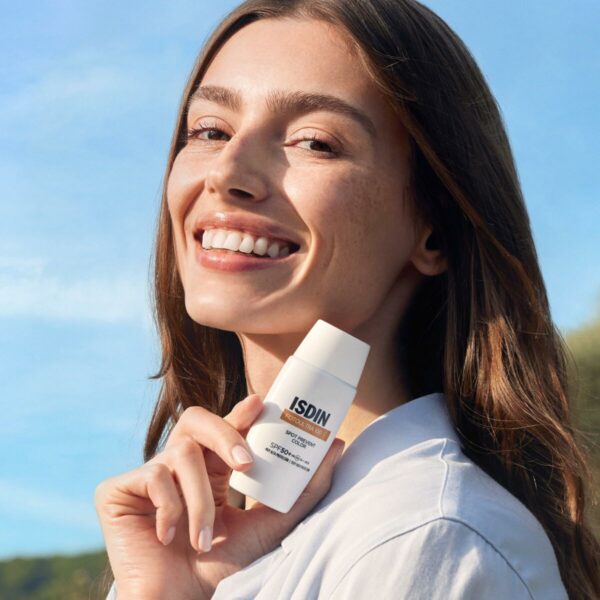 ISDIN FOTO ULTRA 100 tinted facial sunscreen prevents sun spots SPF50+ 50 ml - NVA0246843