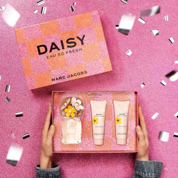 Marc Jacobs Daisy Eau So Fresh Giftset Edt Spray 75ml/Body Lotion 75ml/Shower Gel 75ml set x 225 ml - PARB-12-129-00