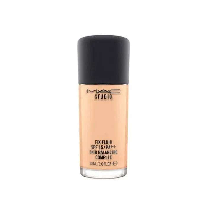 MAC Studio Fix Fluid Foundation SPF15 NC20   30 ml