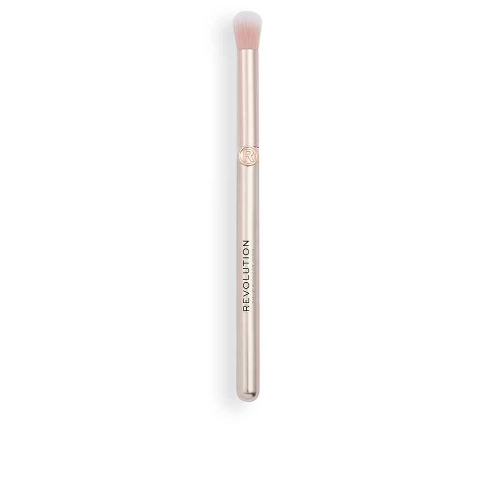 REVOLUTION MAKE UP FLUFFY blending brush #R4 1 u