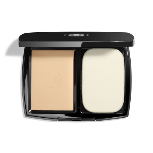 Chanel Ultra Le Teint Flawless Finish Compact Foundation B10   13 g