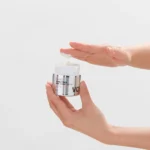 VT COSMETICS VT REEDLE SHOT VITA-LIGHT illuminating facial cream 50 ml - Image 4