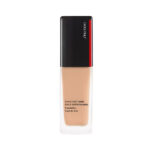 SHISEIDO Synchro Skin Radiant Lifting Foundation – #310 Silk (30ml)