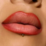 MAC Lipglazer Glossy Liner Lady Danger   0.25 g - Image 2